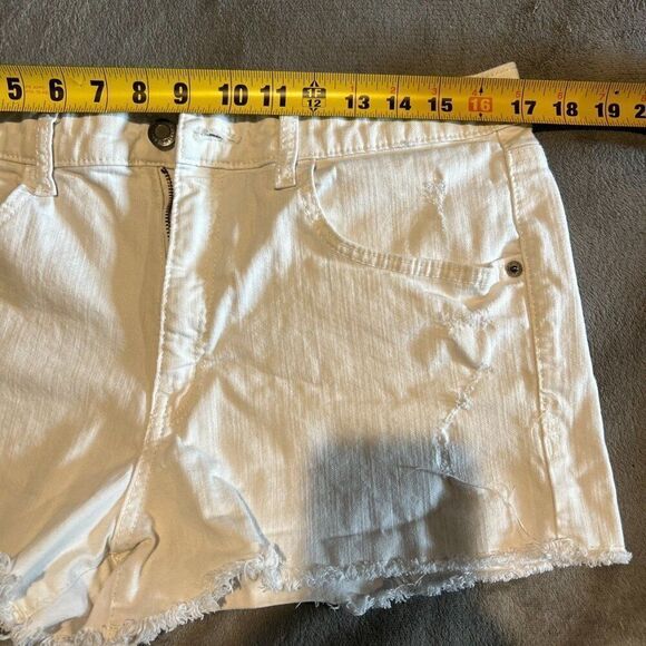 Mossimo Womens Jean Shorts White Distressed High Rise Stretch Juniors size 17 SB - Picture 2 of 5